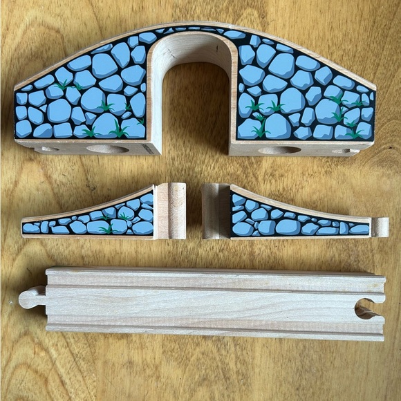 Imaginarium Figure 8 Wooden Train Set. Ideal Beginner’s Set. - Picture 4 of 10